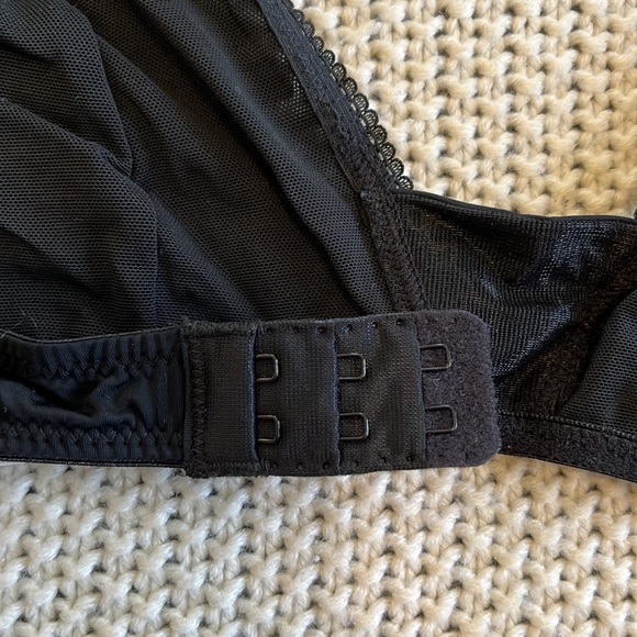 COPY - Set of two Flirty Bralettes - Picture 7 of 13